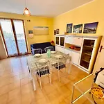 Trilo Rosanna Con Terrazzo Panoramico Ed Aria Condizionata *