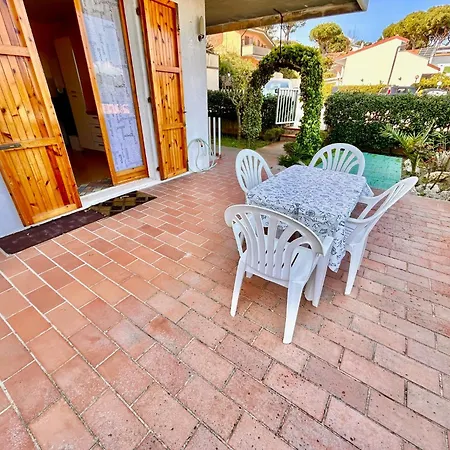 Trilo Rosanna Con Terrazzo Panoramico Ed Aria Condizionata דירה