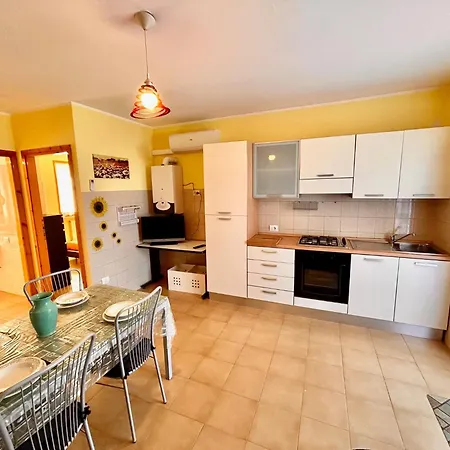 Trilo Rosanna Con Terrazzo Panoramico Ed Aria Condizionata דירה מרצ'לי