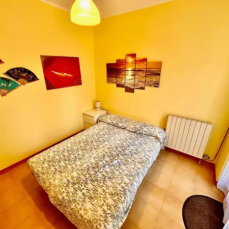 Trilo Rosanna Con Terrazzo Panoramico Ed Aria Condizionata Daire